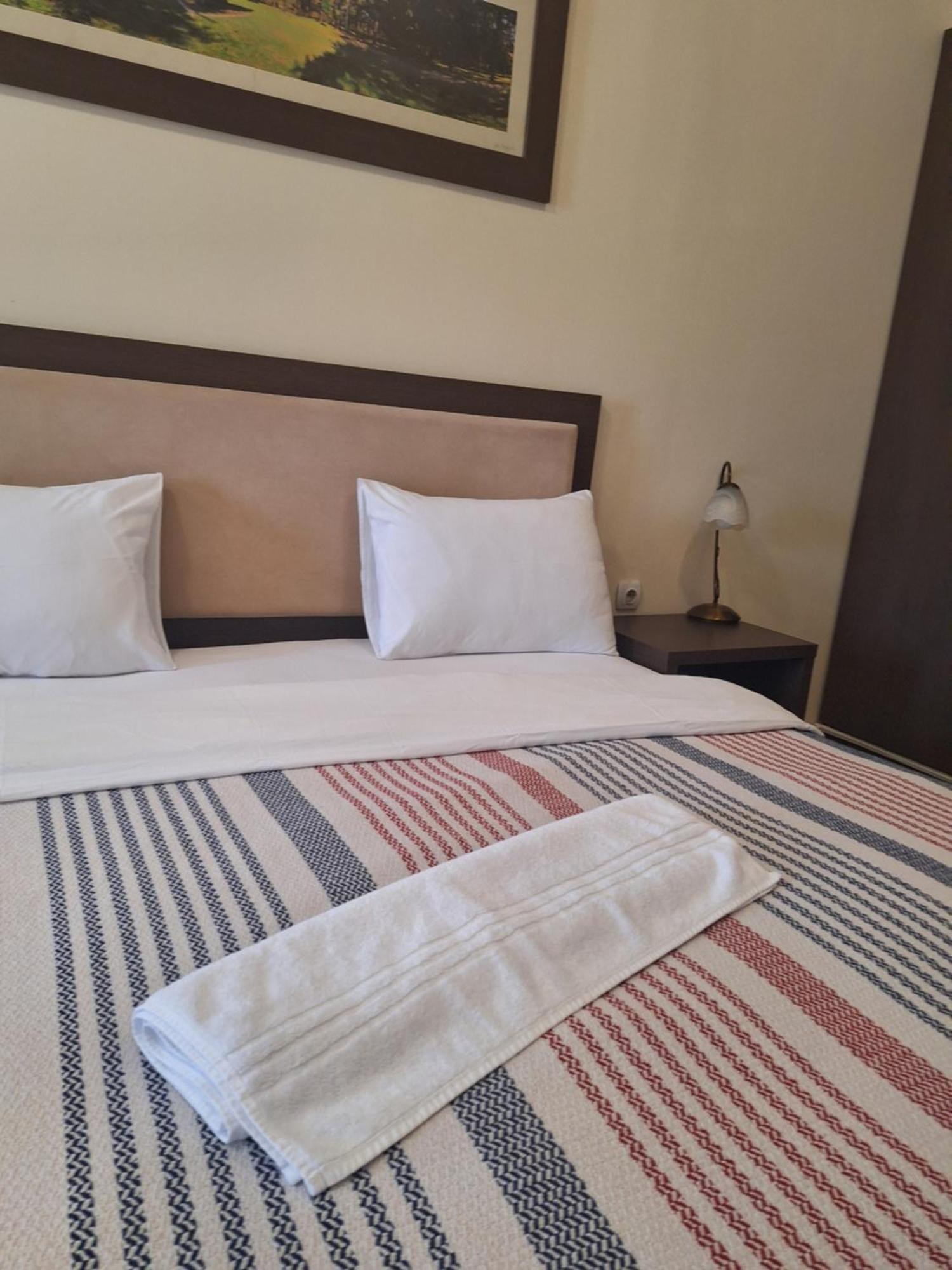 Garni Hotel Ema 크라구예바츠 외부 사진
