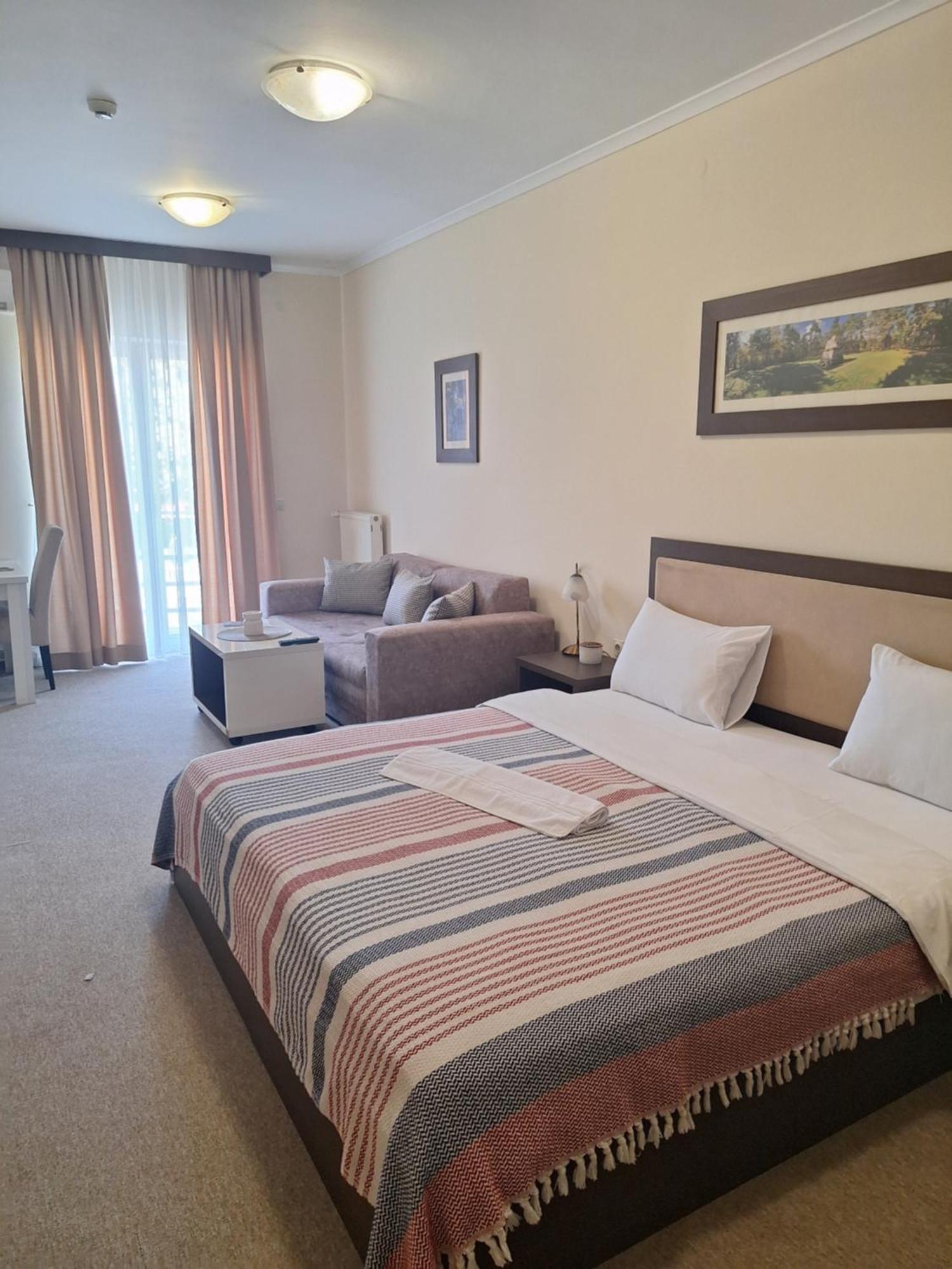 Garni Hotel Ema 크라구예바츠 외부 사진