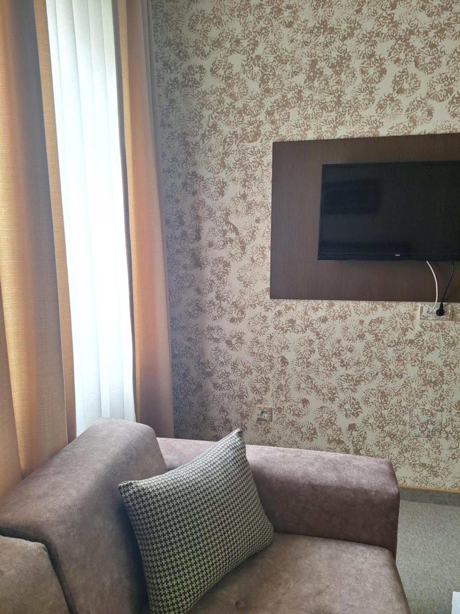 Garni Hotel Ema 크라구예바츠 외부 사진