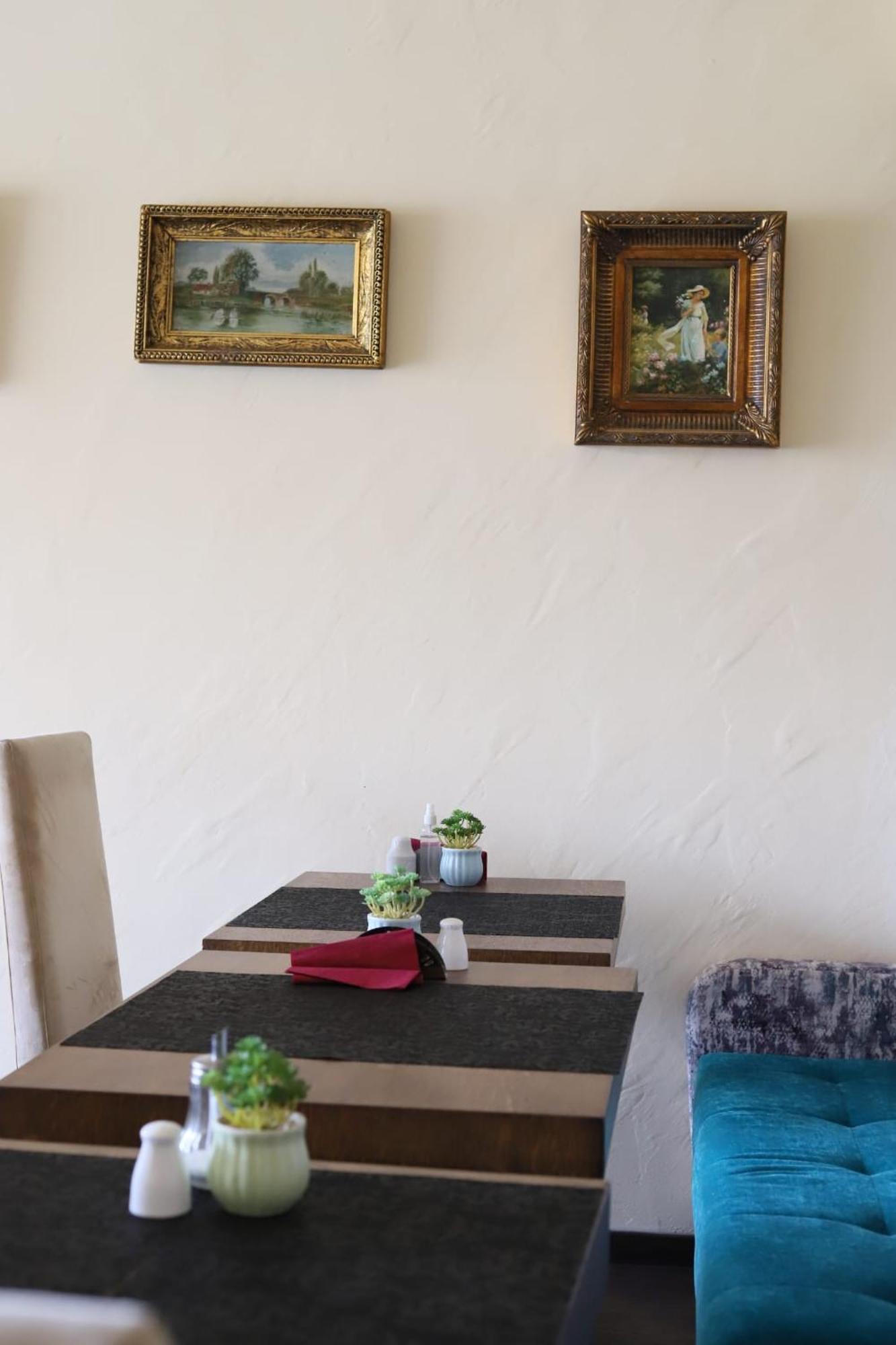 Garni Hotel Ema 크라구예바츠 외부 사진