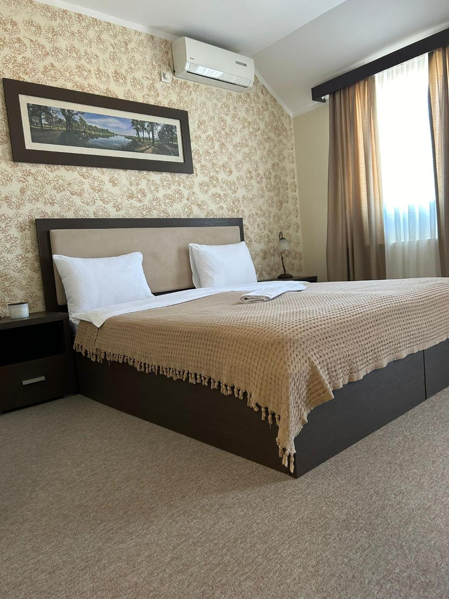 Garni Hotel Ema 크라구예바츠 외부 사진
