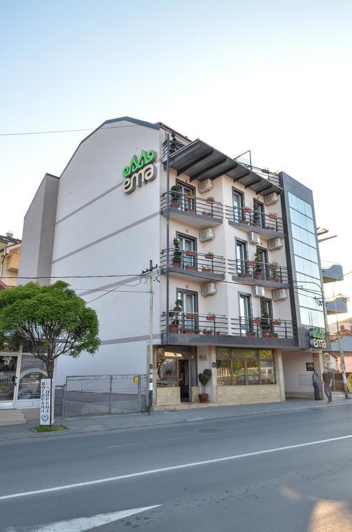 Garni Hotel Ema 크라구예바츠 외부 사진
